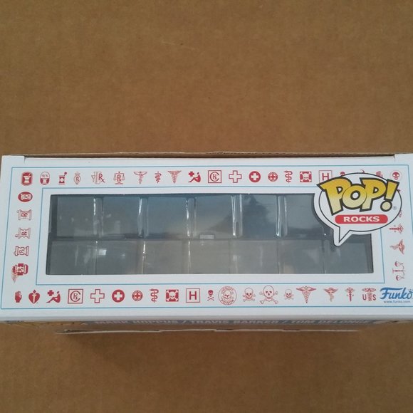 Funko Pop! Rocks Blink-182 Vinyl Figures 3-Pack - Picture 5 of 9